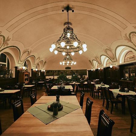 Brauereigasthof Zum Kuchlbauer Abensberg Ngoại thất bức ảnh